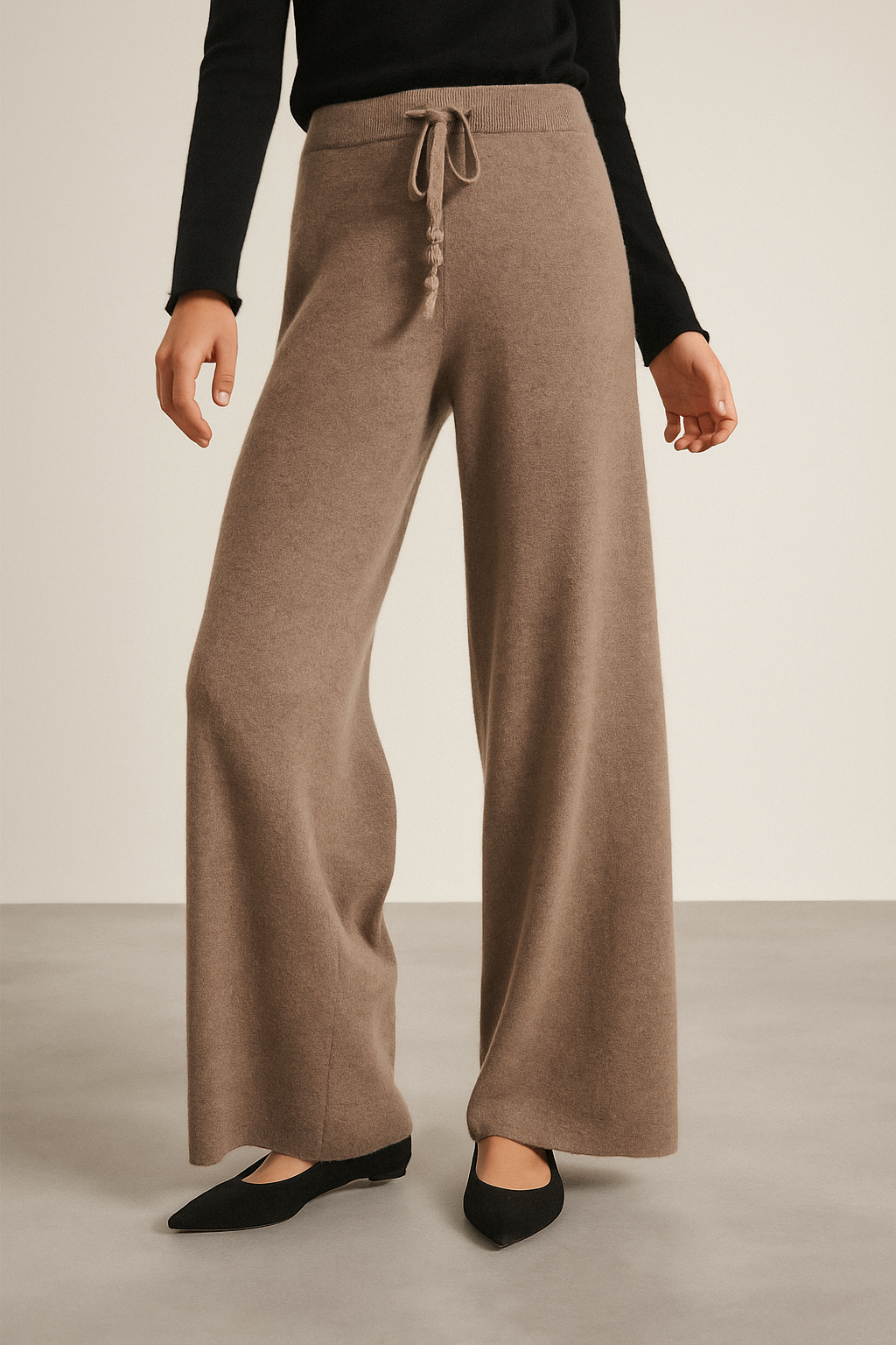 High-waisted wide-leg lounge pants in brown, adjustable drawstring waistband