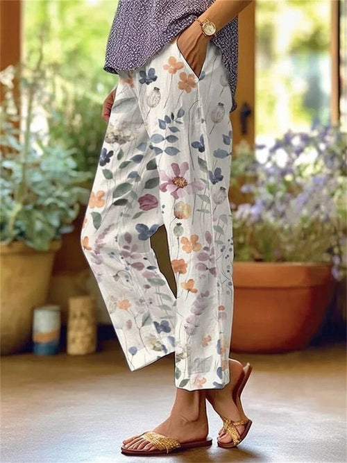 Women’s floral print cropped pants with side pockets, multicolor, straight leg