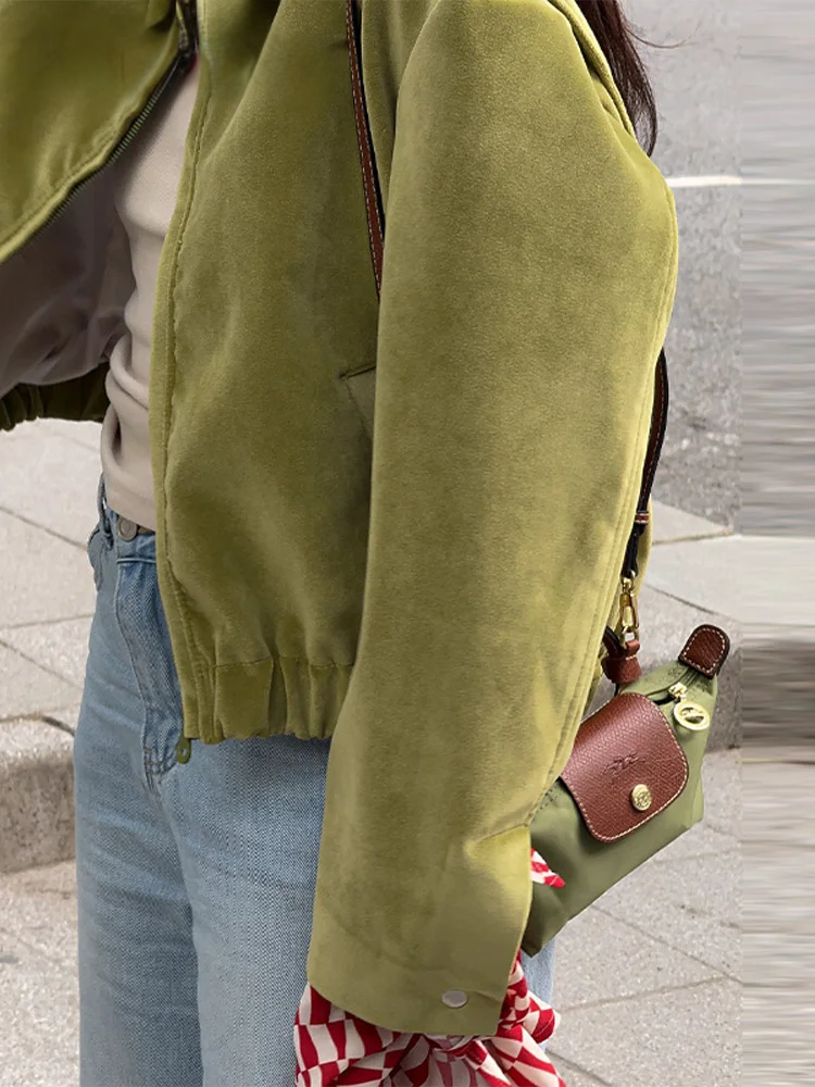 Olrinetta suede-like cropped jacket sleeve detail in olive green with elastic cuff and side stitching