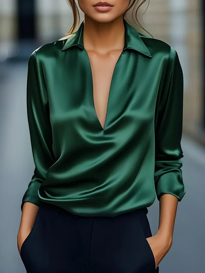 Green satin V-neck blouse with pointed collar, 3/4 sleeves, smooth drape front