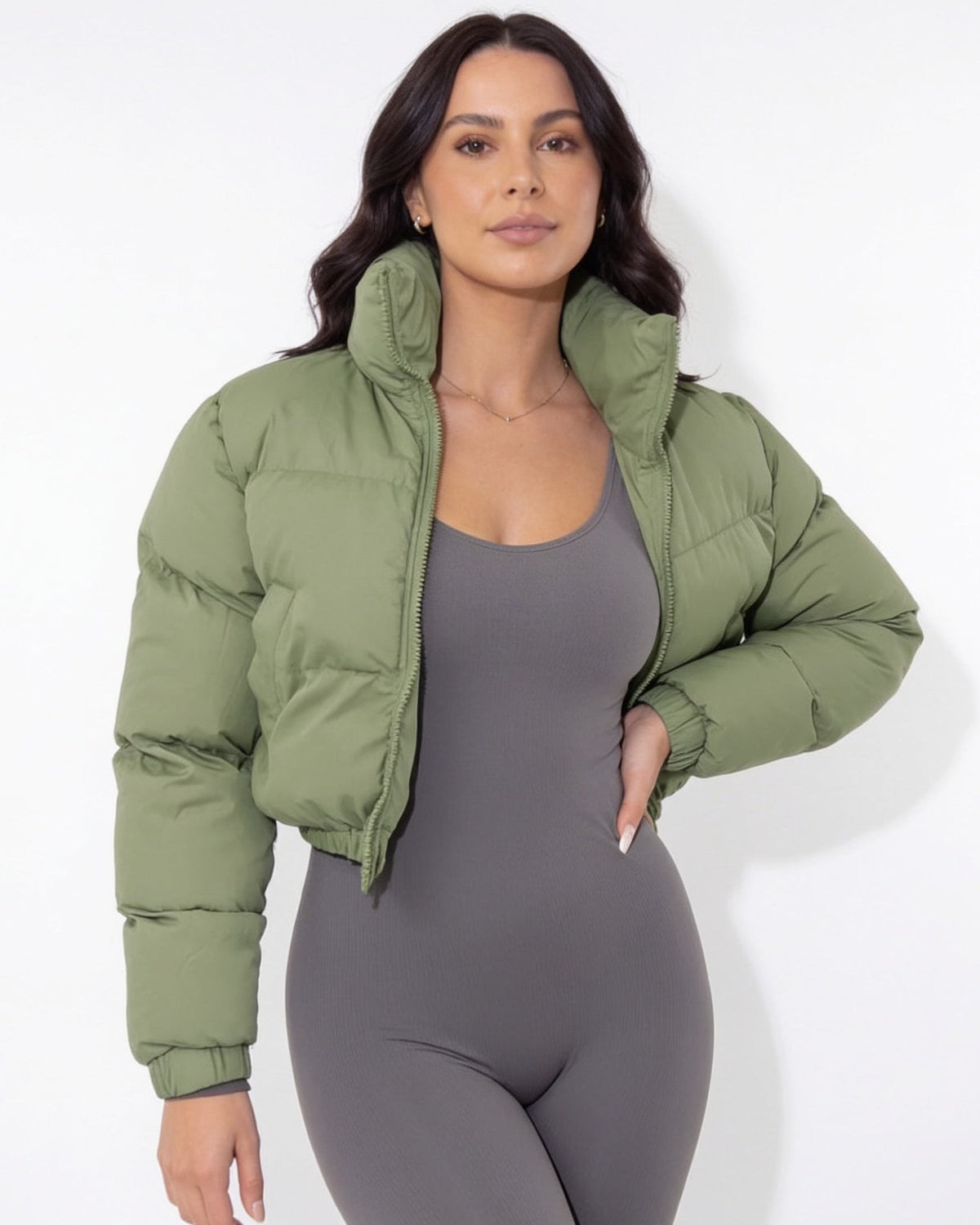 Cropped funnel-collar puffer jacket in army green, zip-front, ribbed cuffs