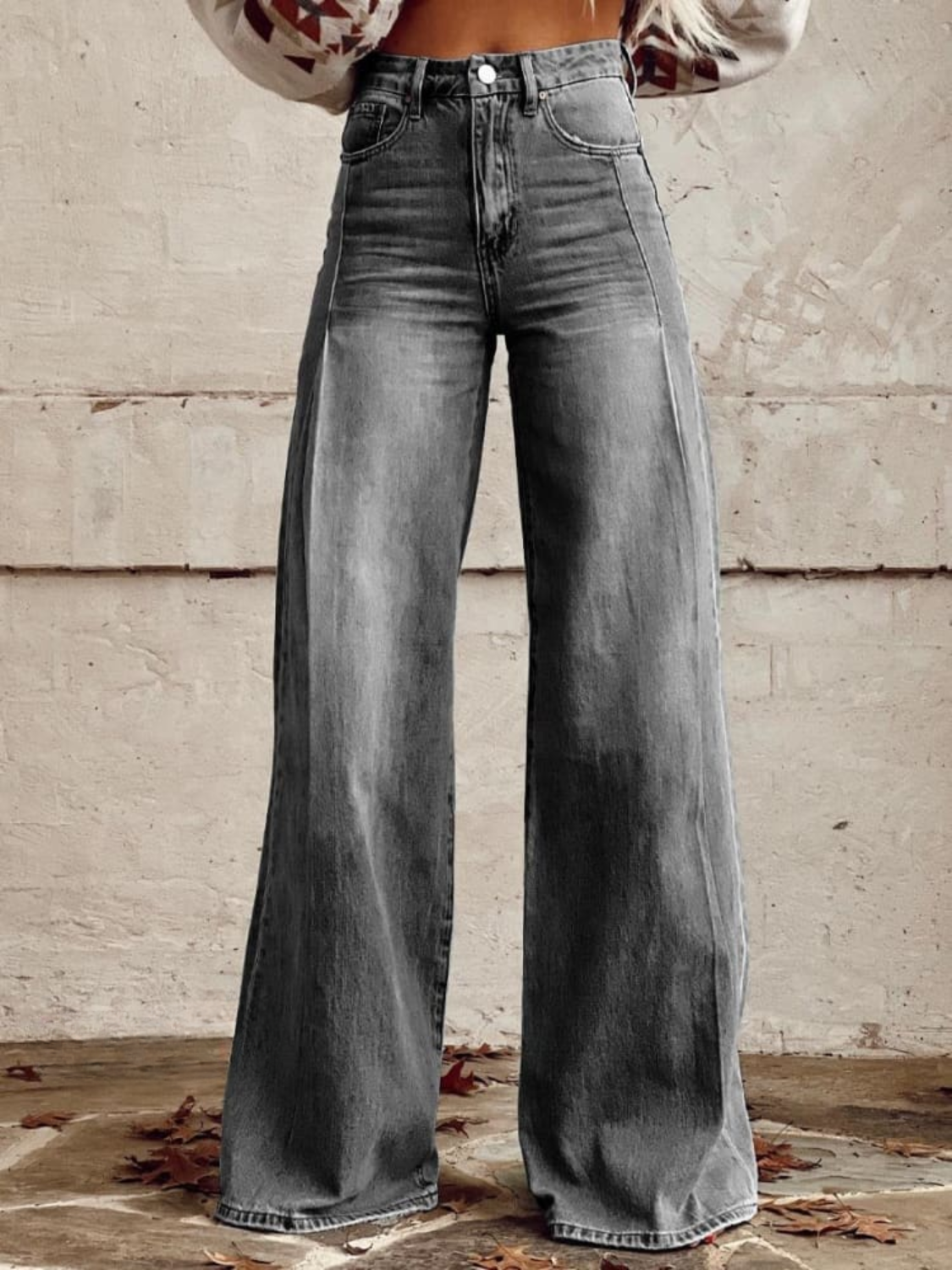 Gray wide-leg jeans with high waist, button fly, belt loops