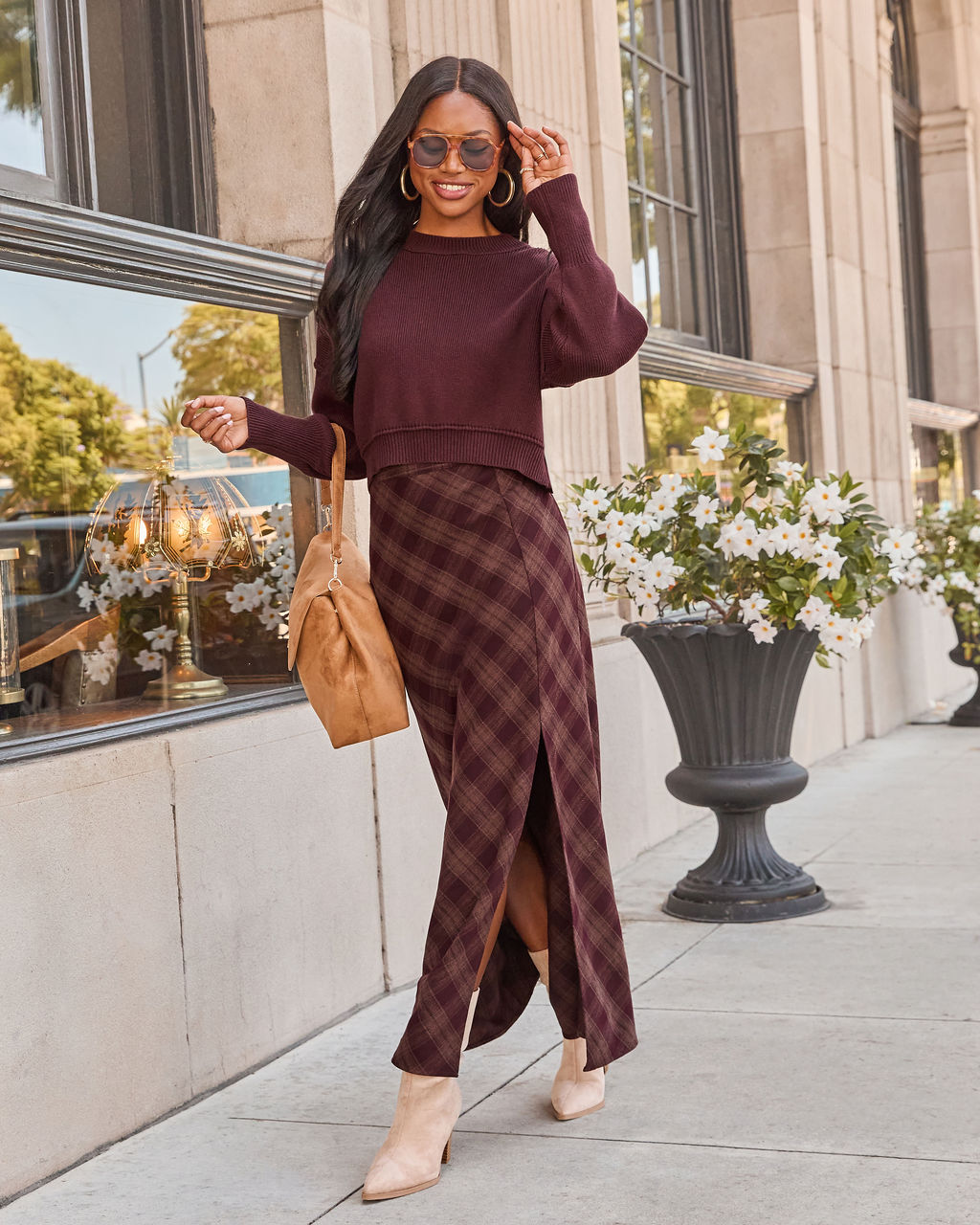 Cropped crewneck knit sweater in burgundy with ribbed neckline and cuffs