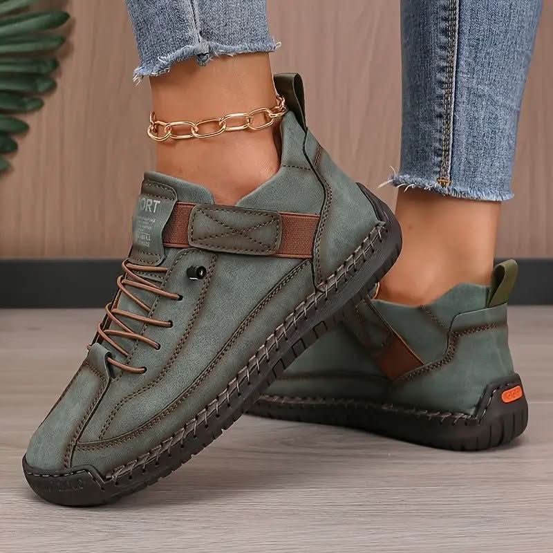 Lightweight walking sneakers in olive green, lace-up high top with ankle chain