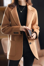 Camel wool blazer, notched lapel, single-breasted button closure, flap pockets